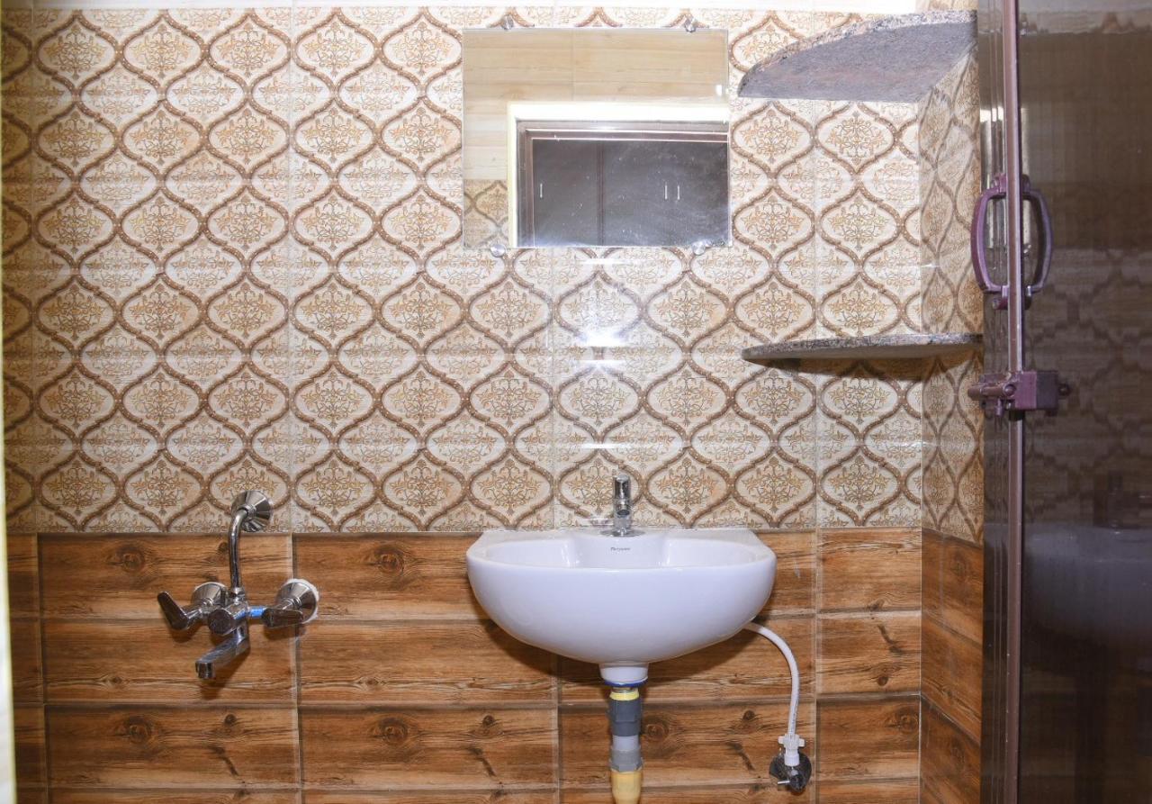 Four Seasons Home Stay Tirupati Kültér fotó