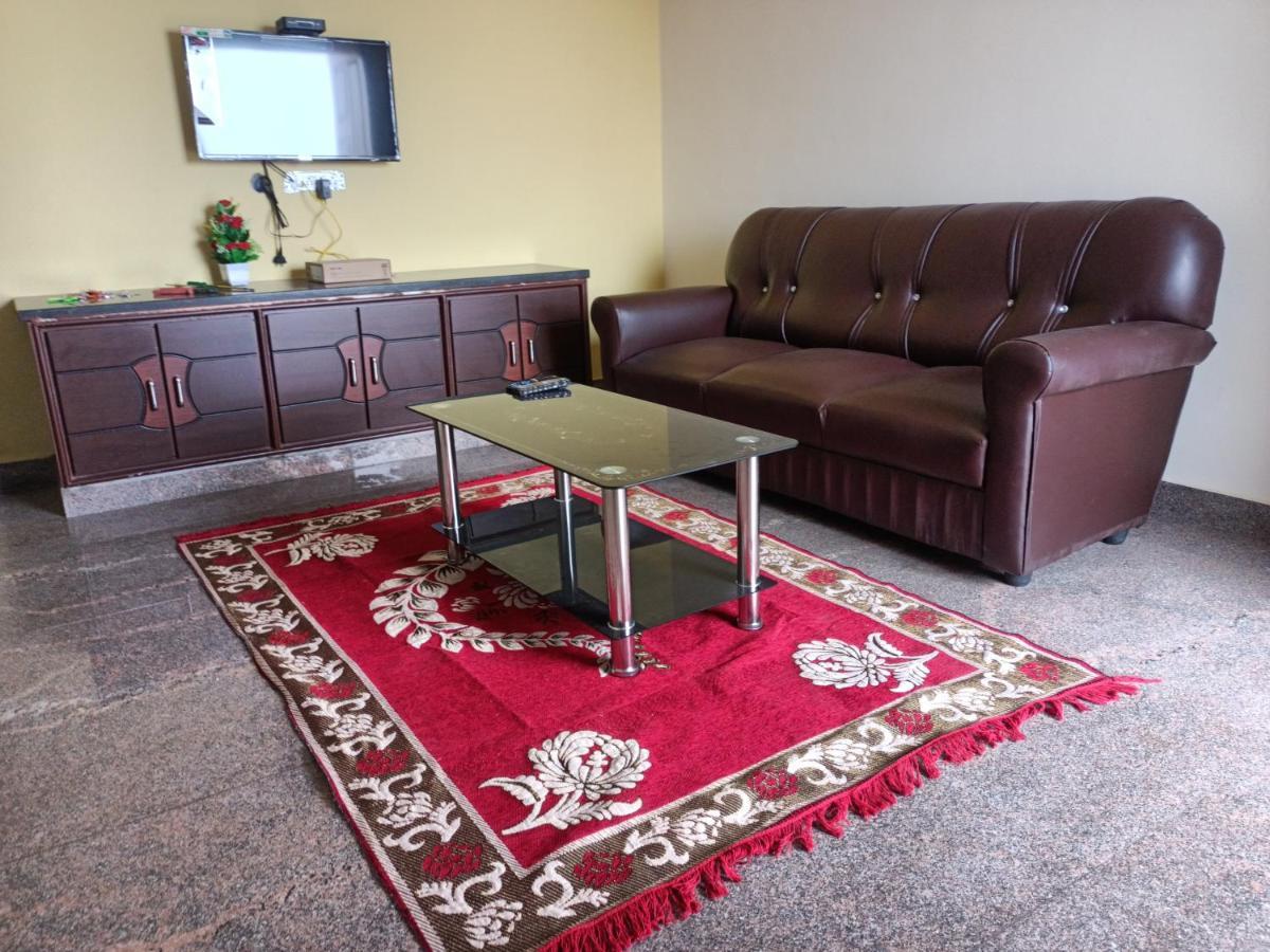 Four Seasons Home Stay Tirupati Kültér fotó