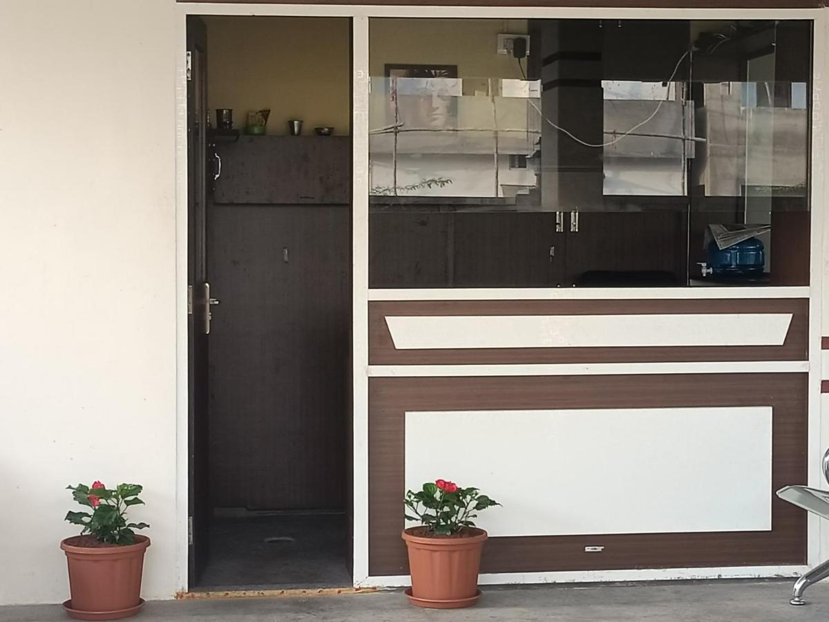 Four Seasons Home Stay Tirupati Kültér fotó
