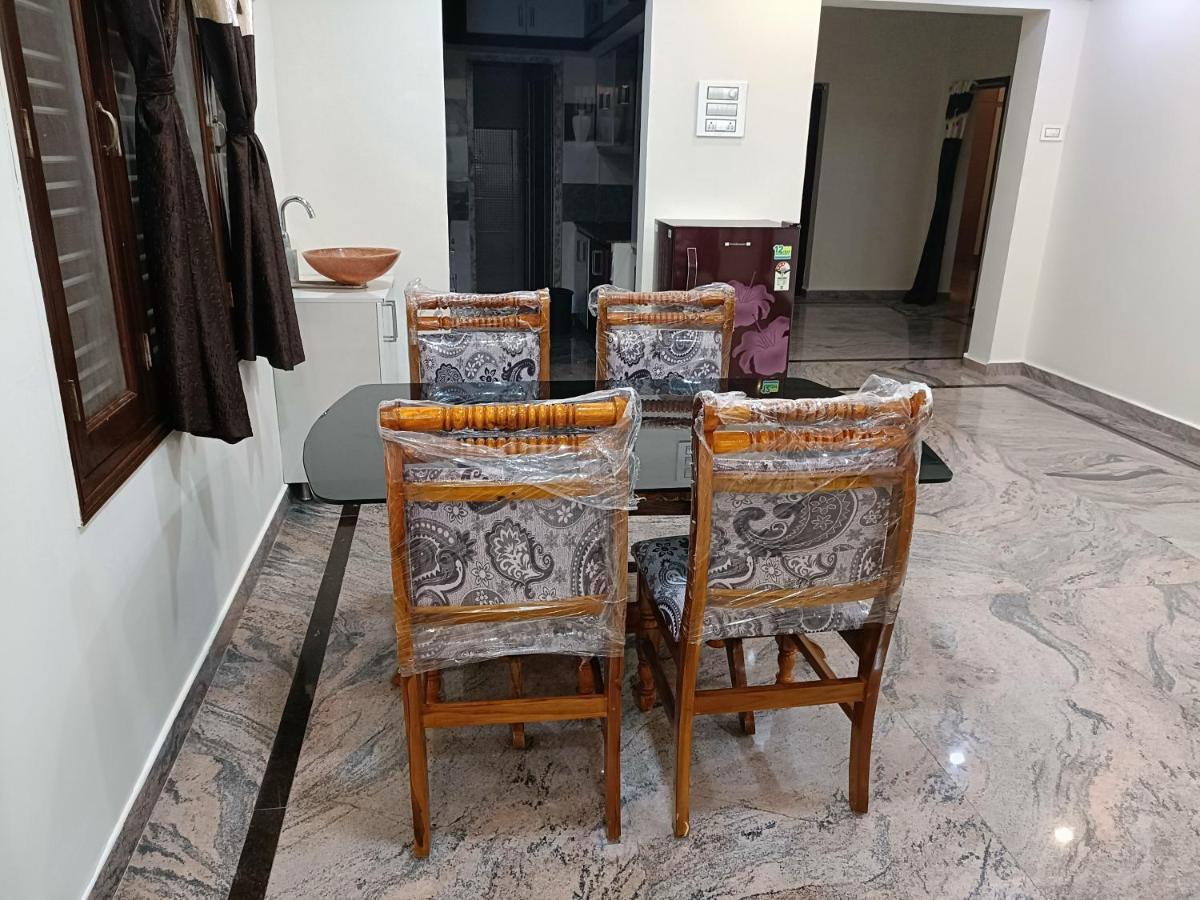 Four Seasons Home Stay Tirupati Kültér fotó